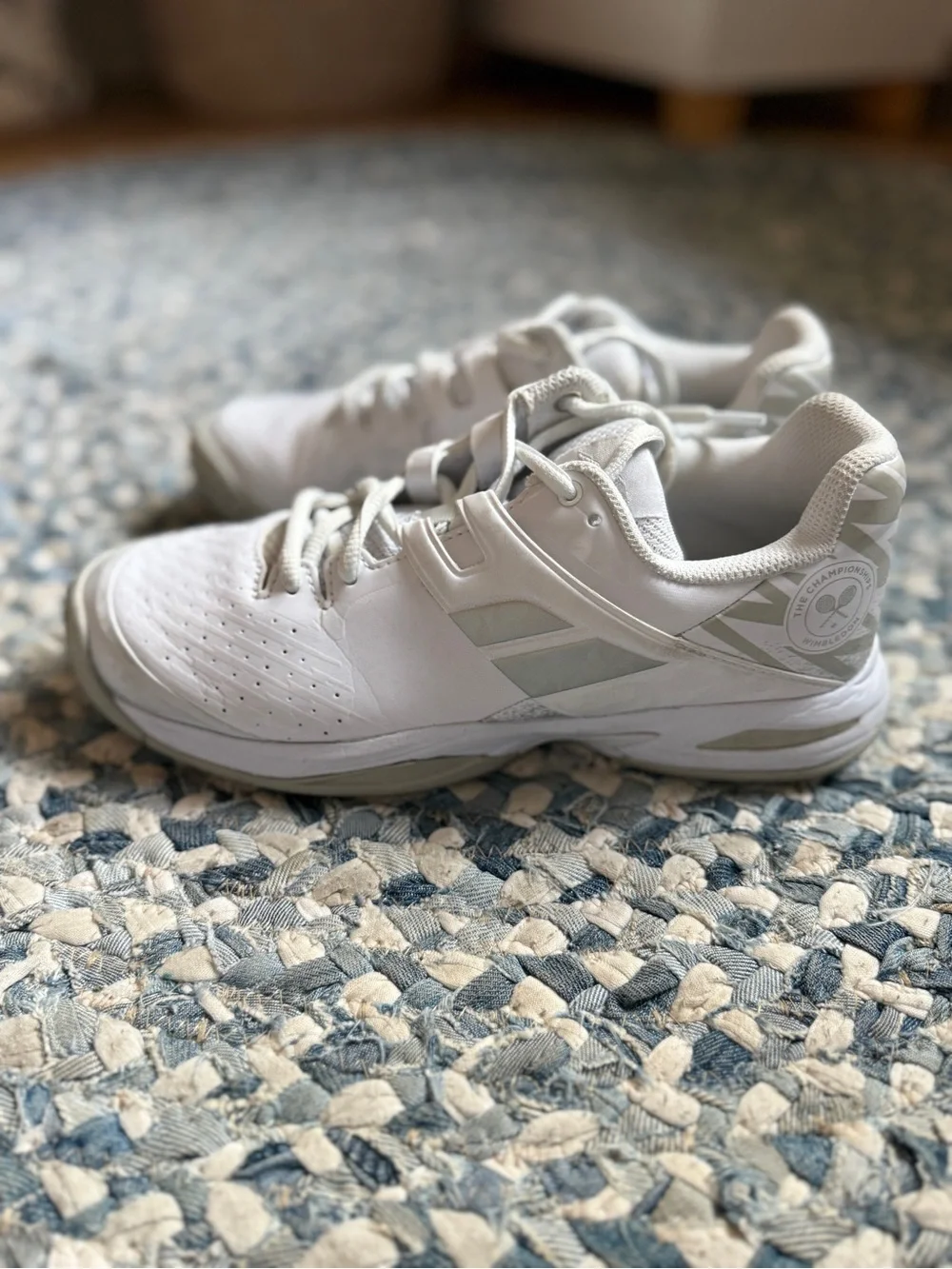 Babolat Youth court tennis shoes size 5.5